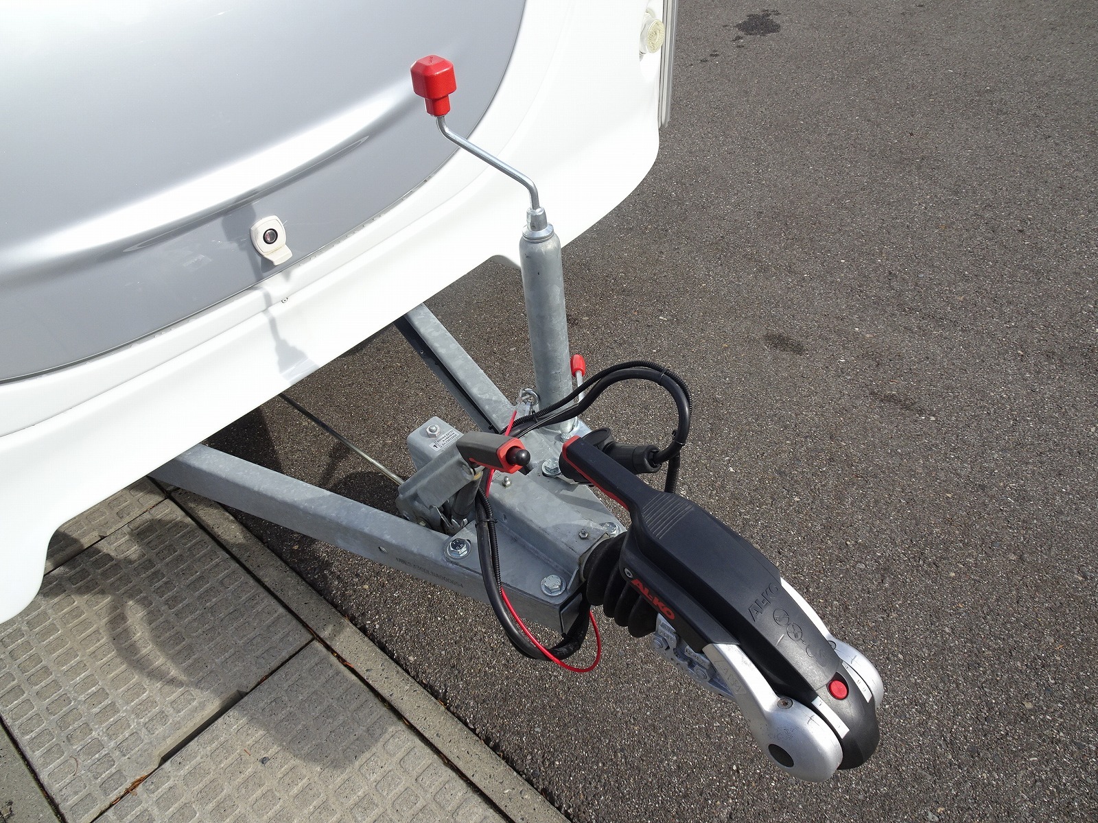 キャンピングカー トレーラー ｴｰｽｷｬﾗﾊﾞﾝ ｴｰｽ330DL FFﾋｰﾀｰ 窓AC