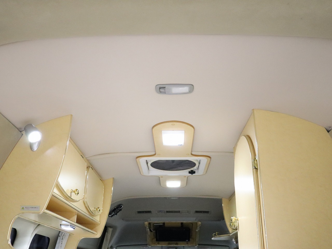 キャンピングカー バンコン ﾊｲｴｰｽ ｱﾙﾍﾟｼﾞｵ ﾘﾗｯｸｽ 4WD　FF