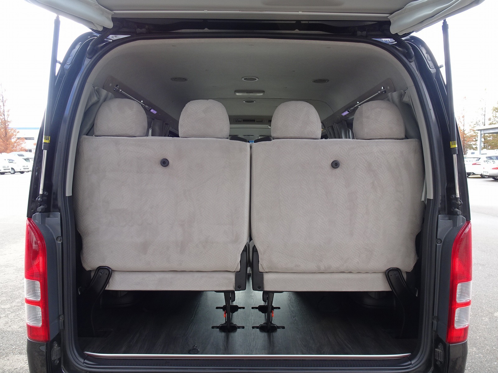 キャンピングカー バンコン ﾊｲｴｰｽ かｰいんて高橋 ﾘﾗｯｸｽﾜｺﾞﾝ 4WD