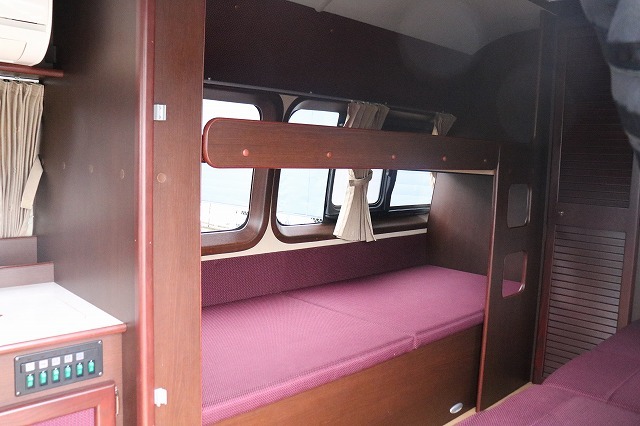 キャンピングカー バンコン ﾊｲｴｰｽ OMC 銀河 4WD　家庭用ｴｱｺﾝ