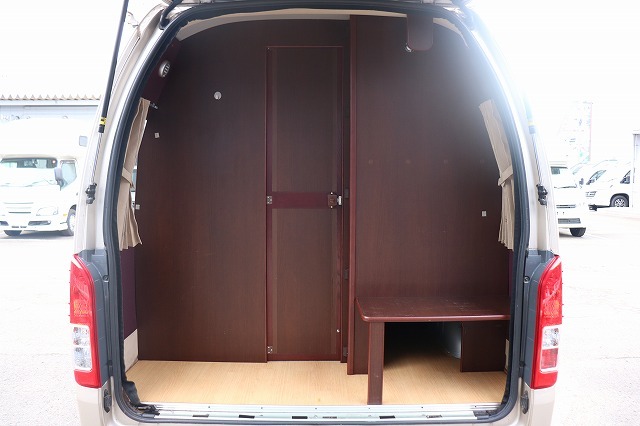 キャンピングカー バンコン ﾊｲｴｰｽ OMC 銀河 4WD　家庭用ｴｱｺﾝ