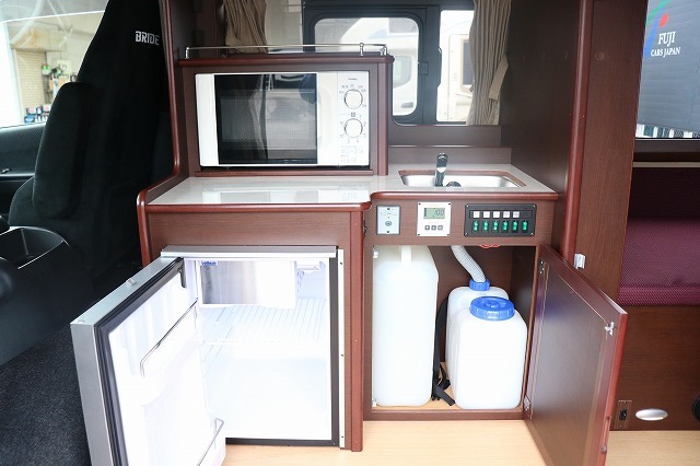 キャンピングカー バンコン ﾊｲｴｰｽ OMC 銀河 4WD　家庭用ｴｱｺﾝ