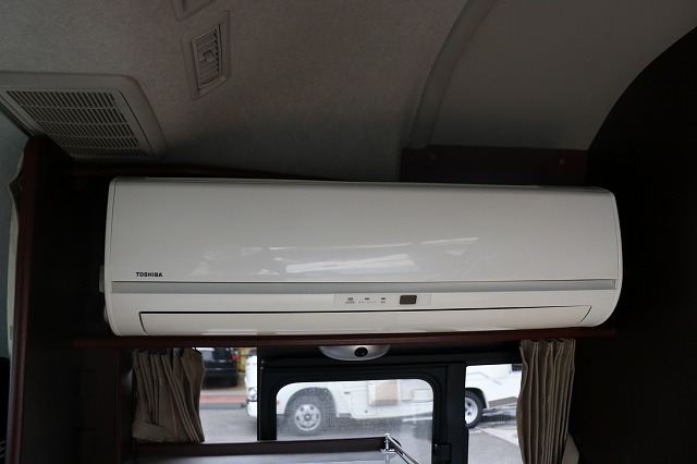 キャンピングカー バンコン ﾊｲｴｰｽ OMC 銀河 4WD　家庭用ｴｱｺﾝ