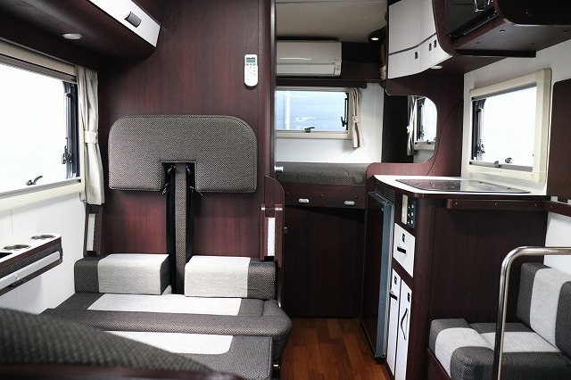 キャンピングカー キャブコン ｶﾑﾛｰﾄﾞﾅｯﾂRVｸﾚｱ5.3Xｴﾎﾞﾘｭｰｼｮﾝ4WD