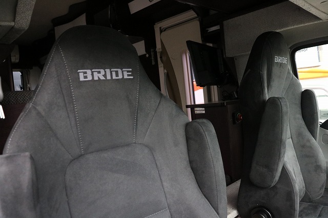 キャンピングカー キャブコン ｶﾑﾛｰﾄﾞﾅｯﾂRVｸﾚｱ5.3Xｴﾎﾞﾘｭｰｼｮﾝ4WD