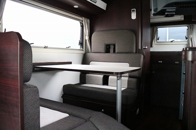 キャンピングカー キャブコン ｶﾑﾛｰﾄﾞﾅｯﾂRVｸﾚｱ5.3Xｴﾎﾞﾘｭｰｼｮﾝ4WD