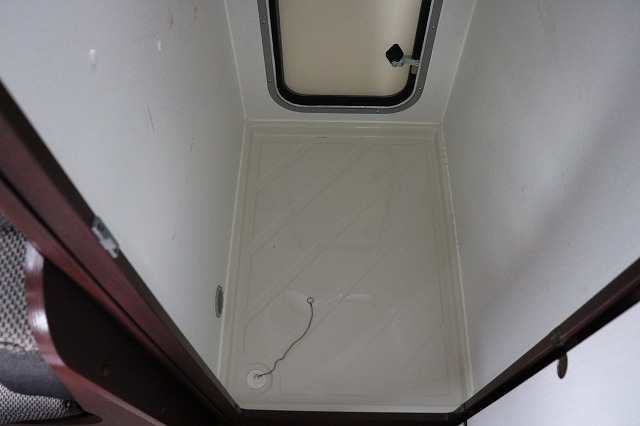 キャンピングカー キャブコン ｶﾑﾛｰﾄﾞﾅｯﾂRVｸﾚｱ5.3Xｴﾎﾞﾘｭｰｼｮﾝ4WD