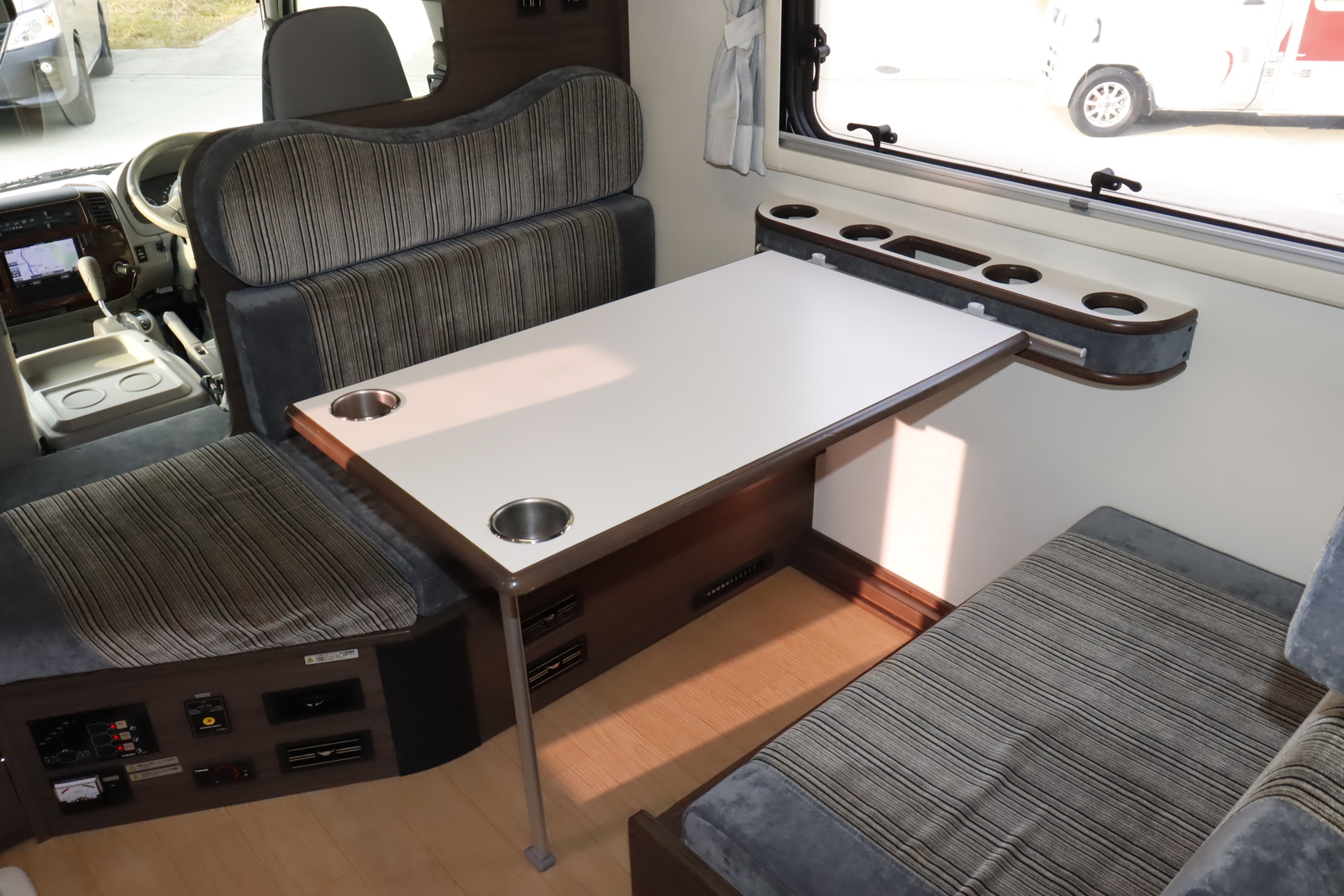 キャンピングカー キャブコン ｶﾑﾛｰﾄﾞ 東和 ｳﾞｫｰﾝｽﾞｨｰﾍﾞﾝ