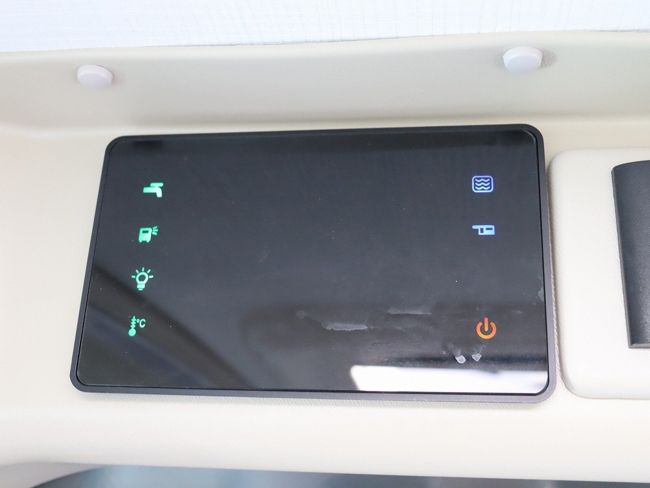 キャンピングカー バンコン ﾃﾞｭｶﾄ ﾛｰﾗｰﾁｰﾑ ﾘﾋﾞﾝｸﾞｽﾄｰﾝKJ 9AT