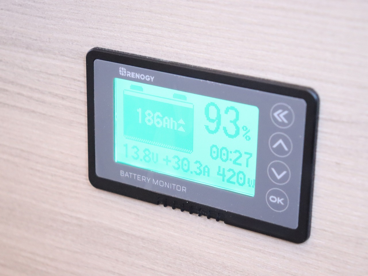 キャンピングカー バンコン ﾃﾞｭｶﾄ ﾛｰﾗｰﾁｰﾑ ﾘﾋﾞﾝｸﾞｽﾄｰﾝKJ 9AT