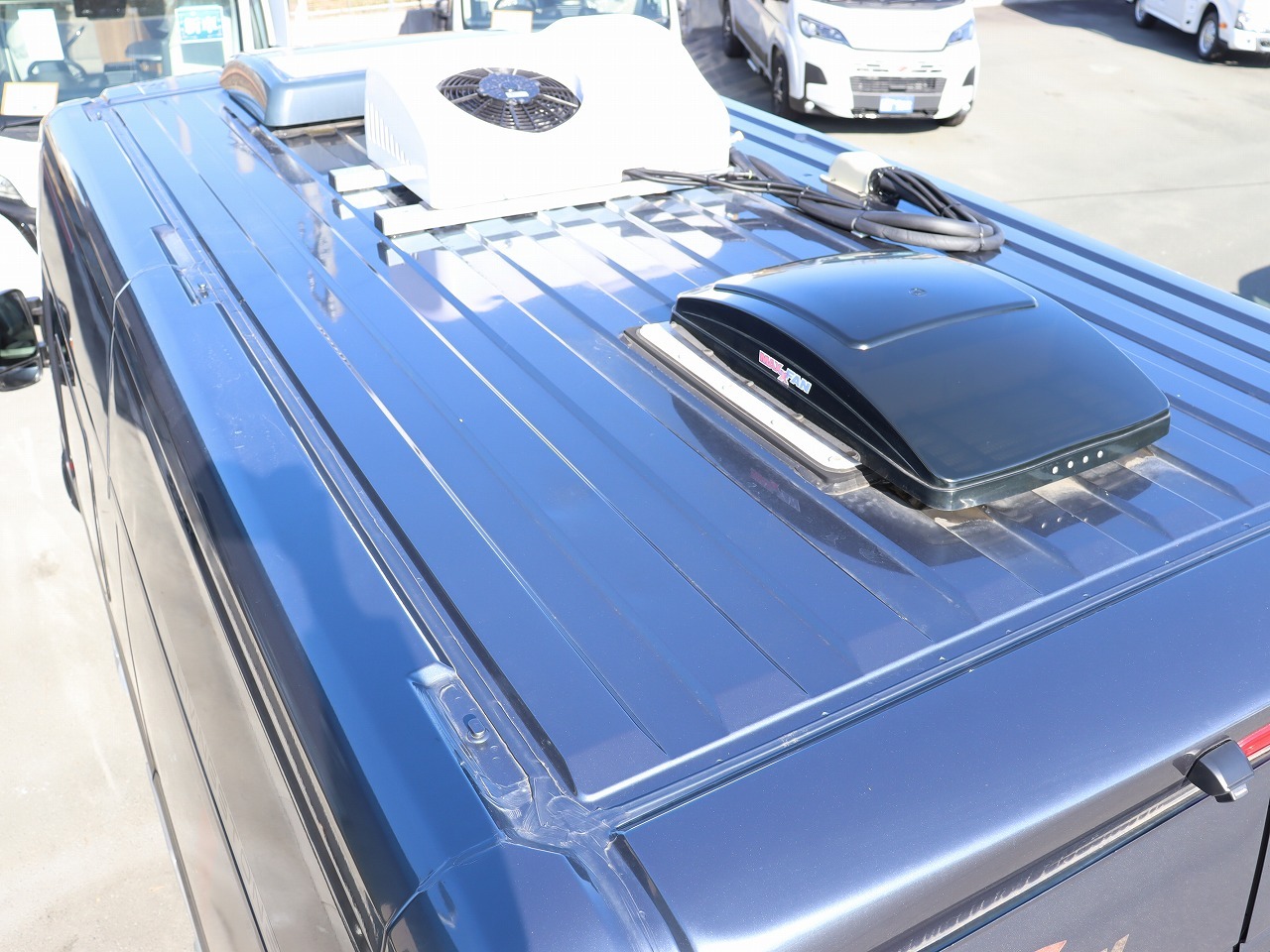 キャンピングカー バンコン ﾃﾞｭｶﾄ ﾛｰﾗｰﾁｰﾑ ﾘﾋﾞﾝｸﾞｽﾄｰﾝKJ 9AT