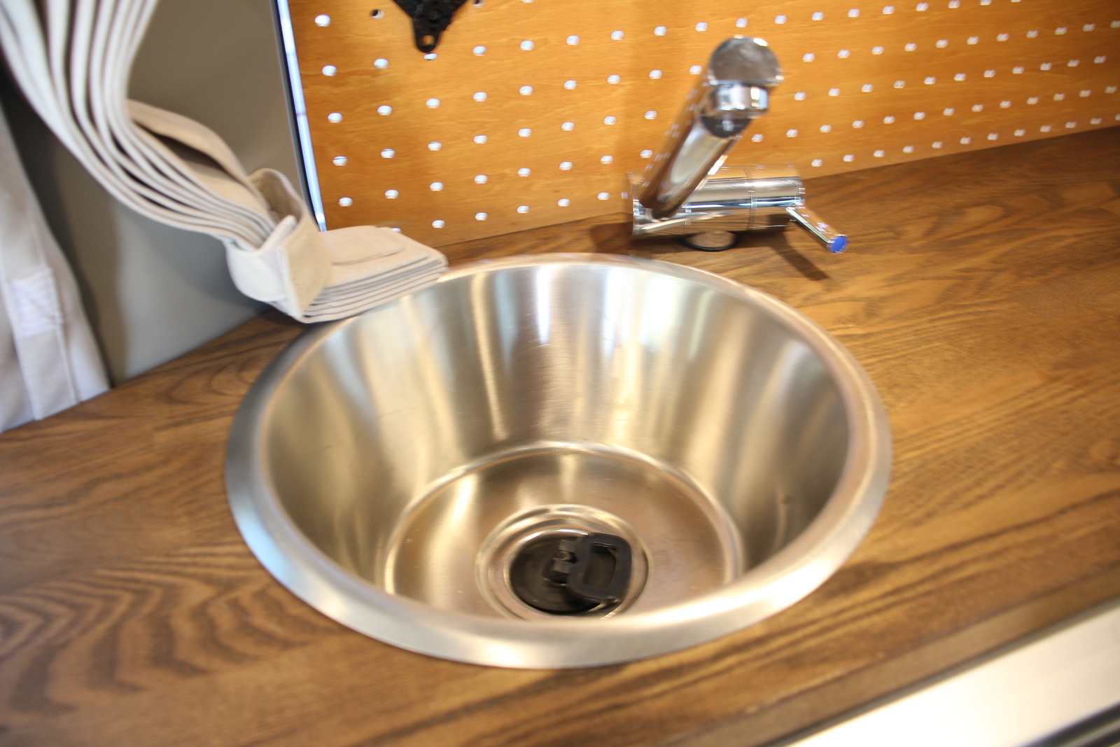 キャンピングカー バンコン ｷｬﾗﾊﾞﾝ ｱﾈｯｸｽ ﾘｭｳ350 4WD