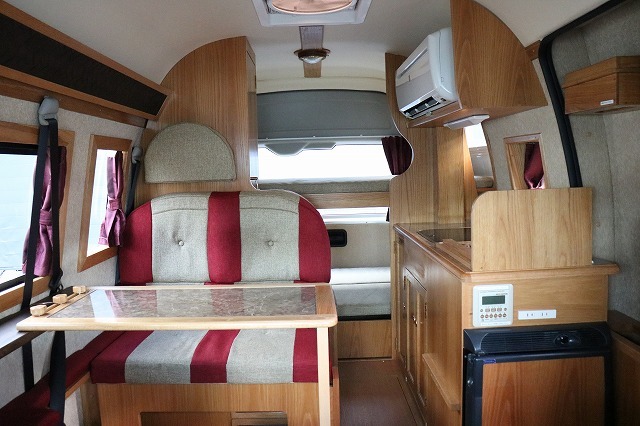 キャンピングカー バンコン ﾊｲｴｰｽ ｶﾄｰﾓｰﾀｰ ZOO 4WD