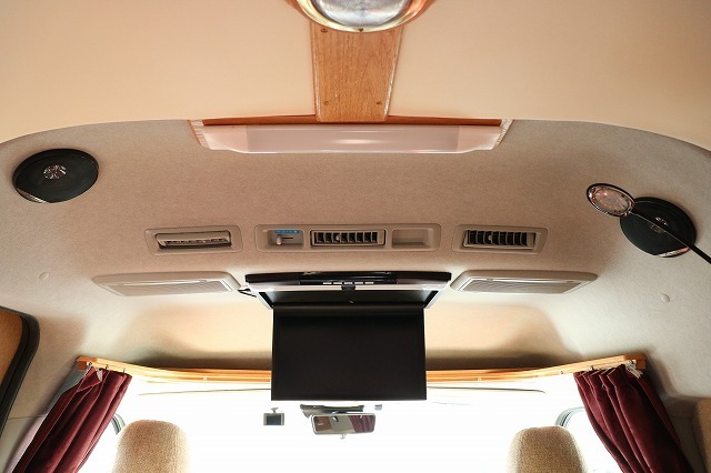 キャンピングカー バンコン ﾊｲｴｰｽ ｶﾄｰﾓｰﾀｰ ZOO 4WD