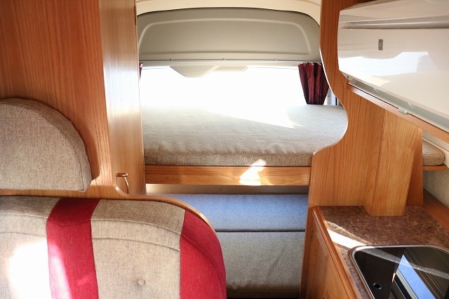 キャンピングカー バンコン ﾊｲｴｰｽ ｶﾄｰﾓｰﾀｰ ZOO 4WD