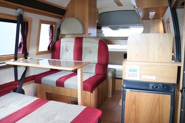 キャンピングカー バンコン ﾊｲｴｰｽ ｶﾄｰﾓｰﾀｰ ZOO 4WD