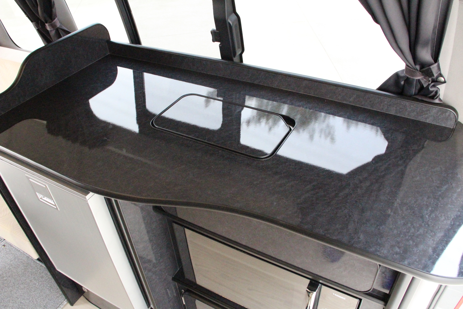 キャンピングカー バンコン ﾊｲｴｰｽ FOCSｱﾘｾﾞ FFﾋｰﾀｰ ﾚﾝｼﾞ 4WD