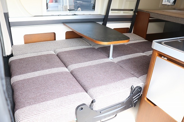 キャンピングカー バンコン ﾊｲｴｰｽ ﾊﾞｰﾃﾞﾝｸﾞﾗﾝﾃﾞ ｱﾙﾀﾓｰﾀﾞ 4WD