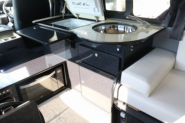 キャンピングカー バンコン NV350ｷｬﾗﾊﾞﾝ　FOCS ｼｴｽﾀ　4WD