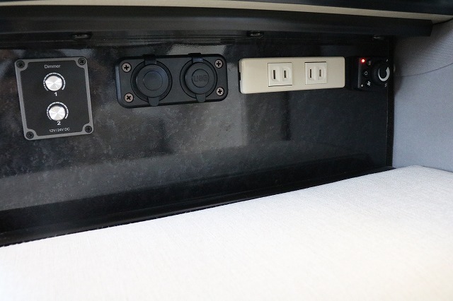 キャンピングカー バンコン NV350ｷｬﾗﾊﾞﾝ　FOCS ｼｴｽﾀ　4WD