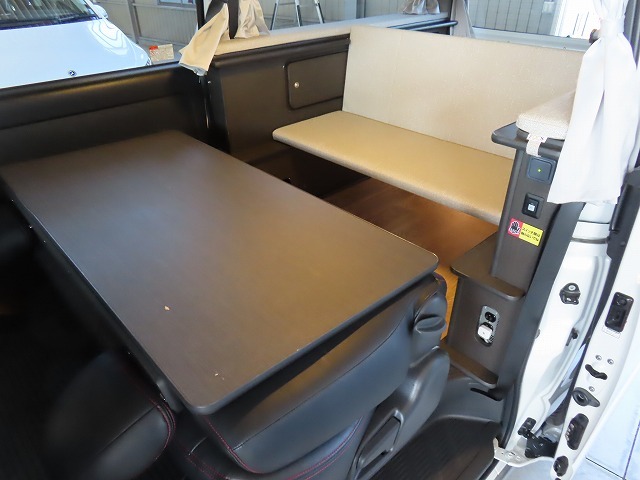 キャンピングカー バンコン ﾊｲｴｰｽ FOCS ｴｽﾊﾟｼｵes 4WD