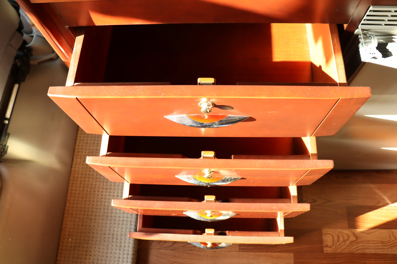 キャンピングカー バスコン ｺｰｽﾀｰ ﾅｯﾂRV ﾎﾞｰﾀﾞｰ 家庭用ｴｱｺﾝ