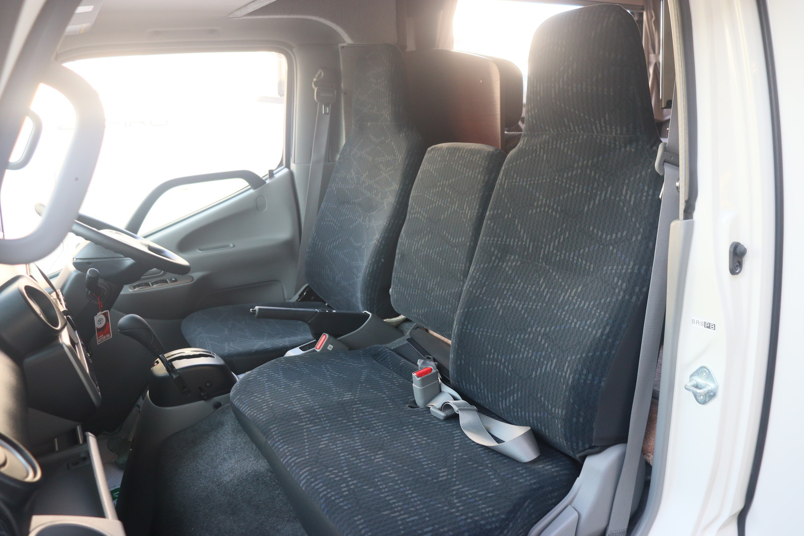 キャンピングカー キャブコン ｶﾑﾛｰﾄﾞﾅｯﾂRV ｸﾚｿﾝﾎﾞﾔｰｼﾞｭWｴﾎﾞﾗｲﾄ