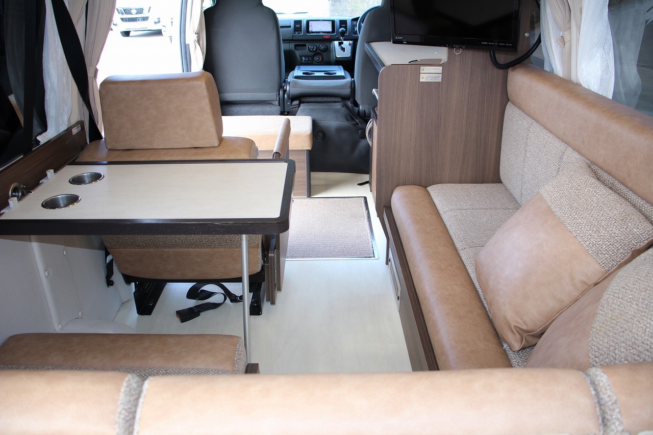 キャンピングカー バンコン ﾊｲｴｰｽ ﾚｸﾋﾞｨ ﾌﾟﾗｽLV+1