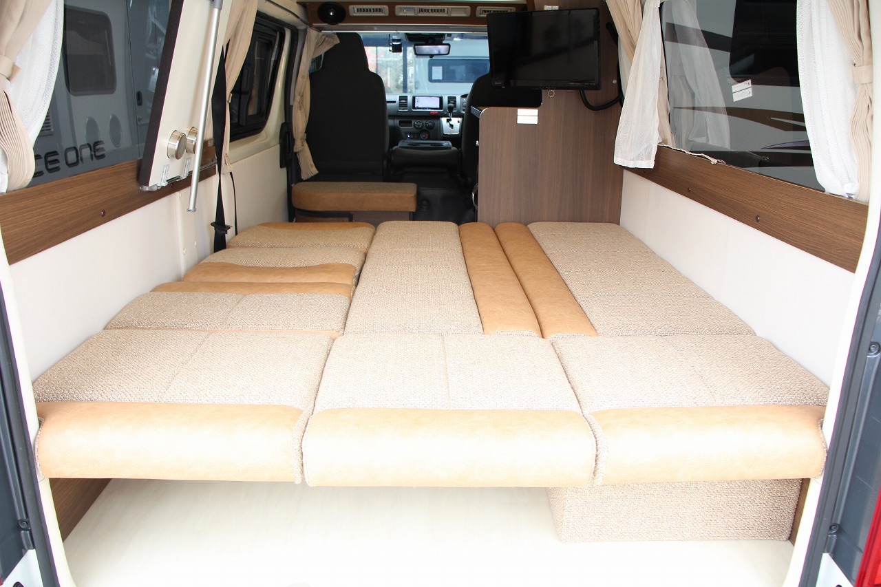 キャンピングカー バンコン ﾊｲｴｰｽ ﾚｸﾋﾞｨ ﾌﾟﾗｽLV+1