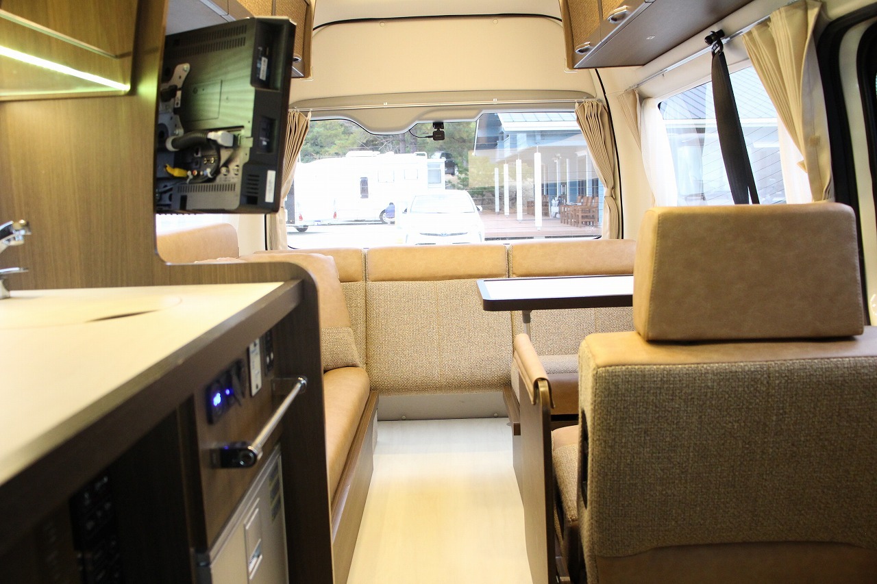 キャンピングカー バンコン ﾊｲｴｰｽ ﾚｸﾋﾞｨ ﾌﾟﾗｽLV+1