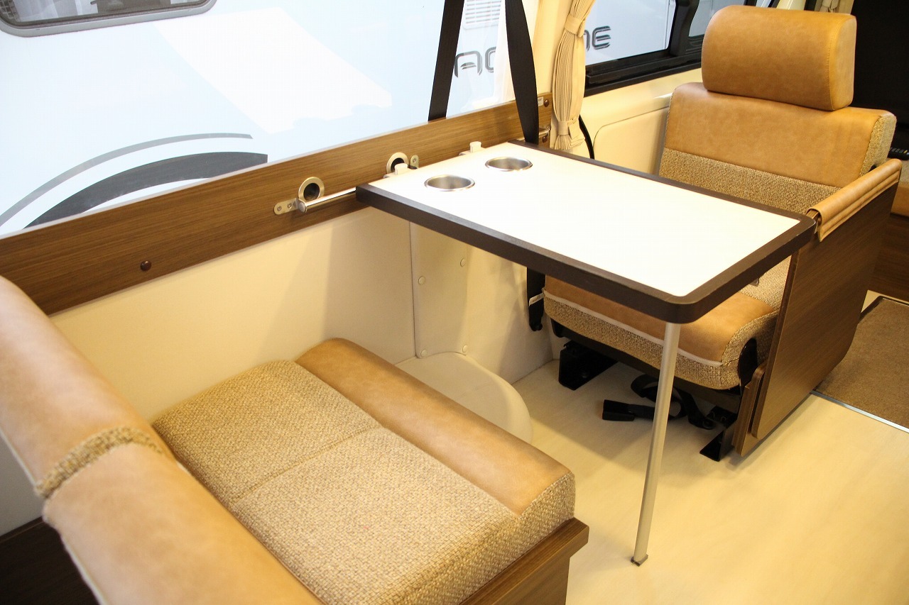 キャンピングカー バンコン ﾊｲｴｰｽ ﾚｸﾋﾞｨ ﾌﾟﾗｽLV+1