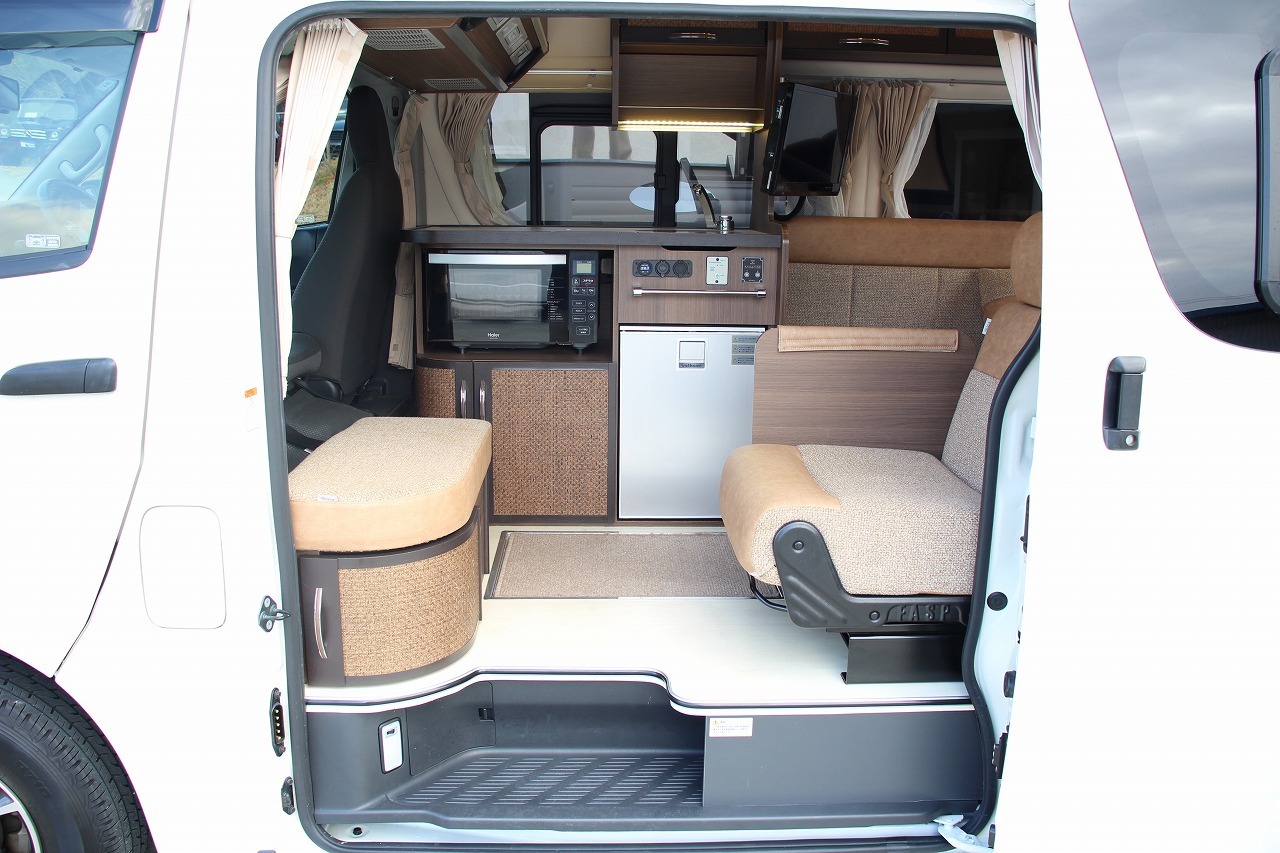 キャンピングカー バンコン ﾊｲｴｰｽ ﾚｸﾋﾞｨ ﾌﾟﾗｽLV+1