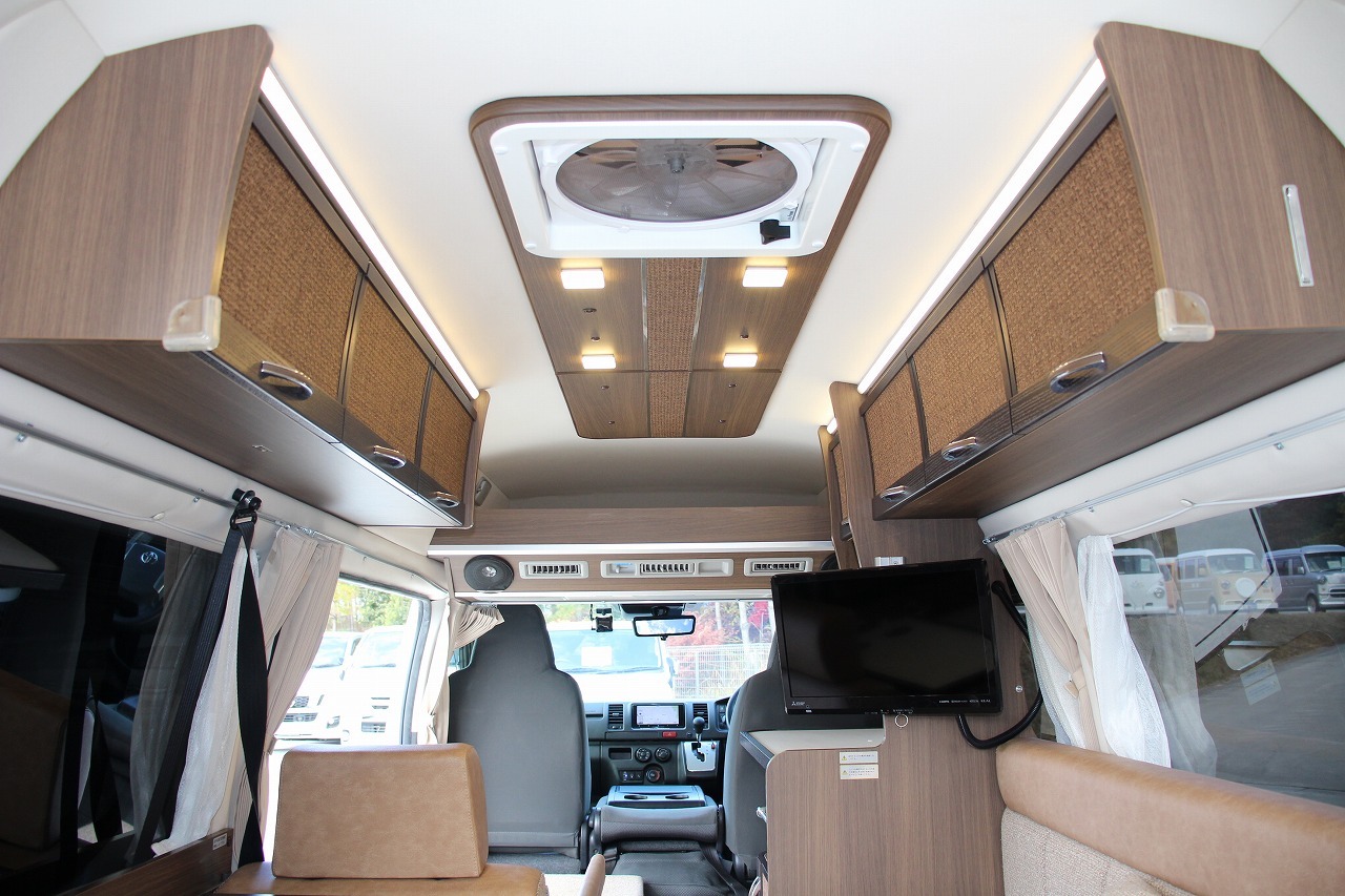 キャンピングカー バンコン ﾊｲｴｰｽ ﾚｸﾋﾞｨ ﾌﾟﾗｽLV+1