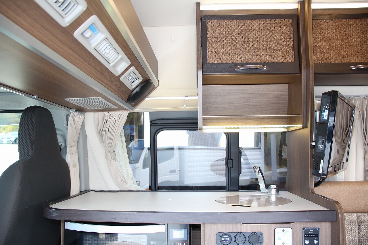 キャンピングカー バンコン ﾊｲｴｰｽ ﾚｸﾋﾞｨ ﾌﾟﾗｽLV+1