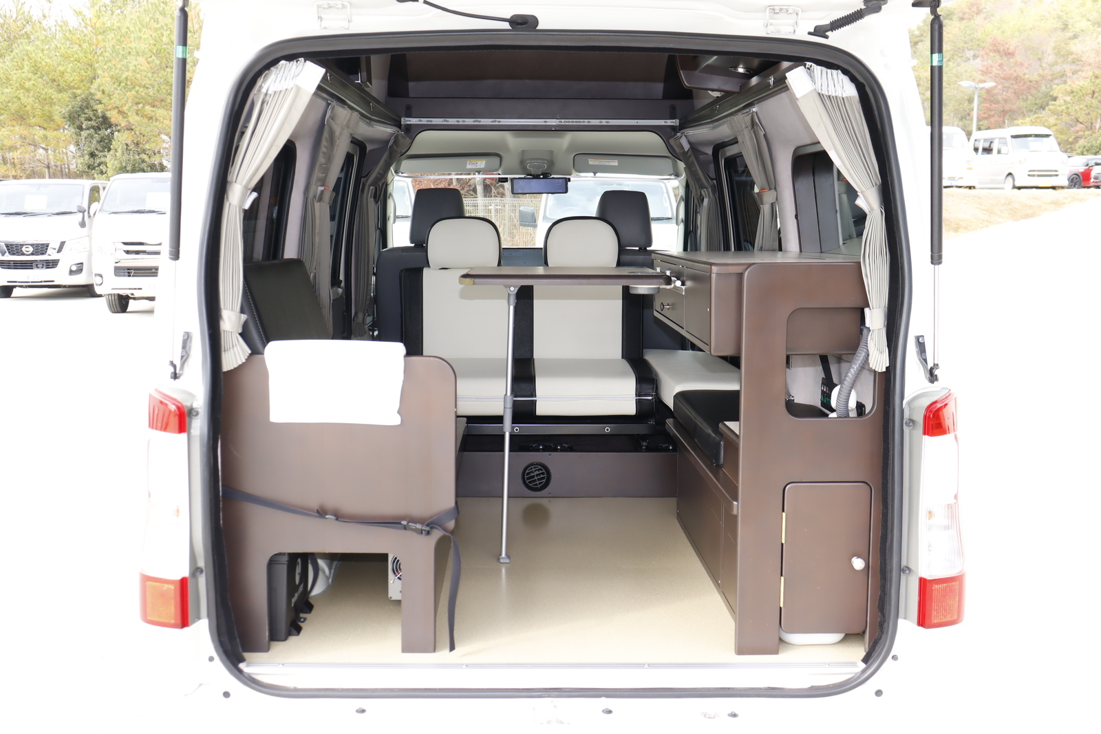 キャンピングカー バンコン ﾀｳﾝｴｰｽ ﾀｺｽ ﾊﾅ