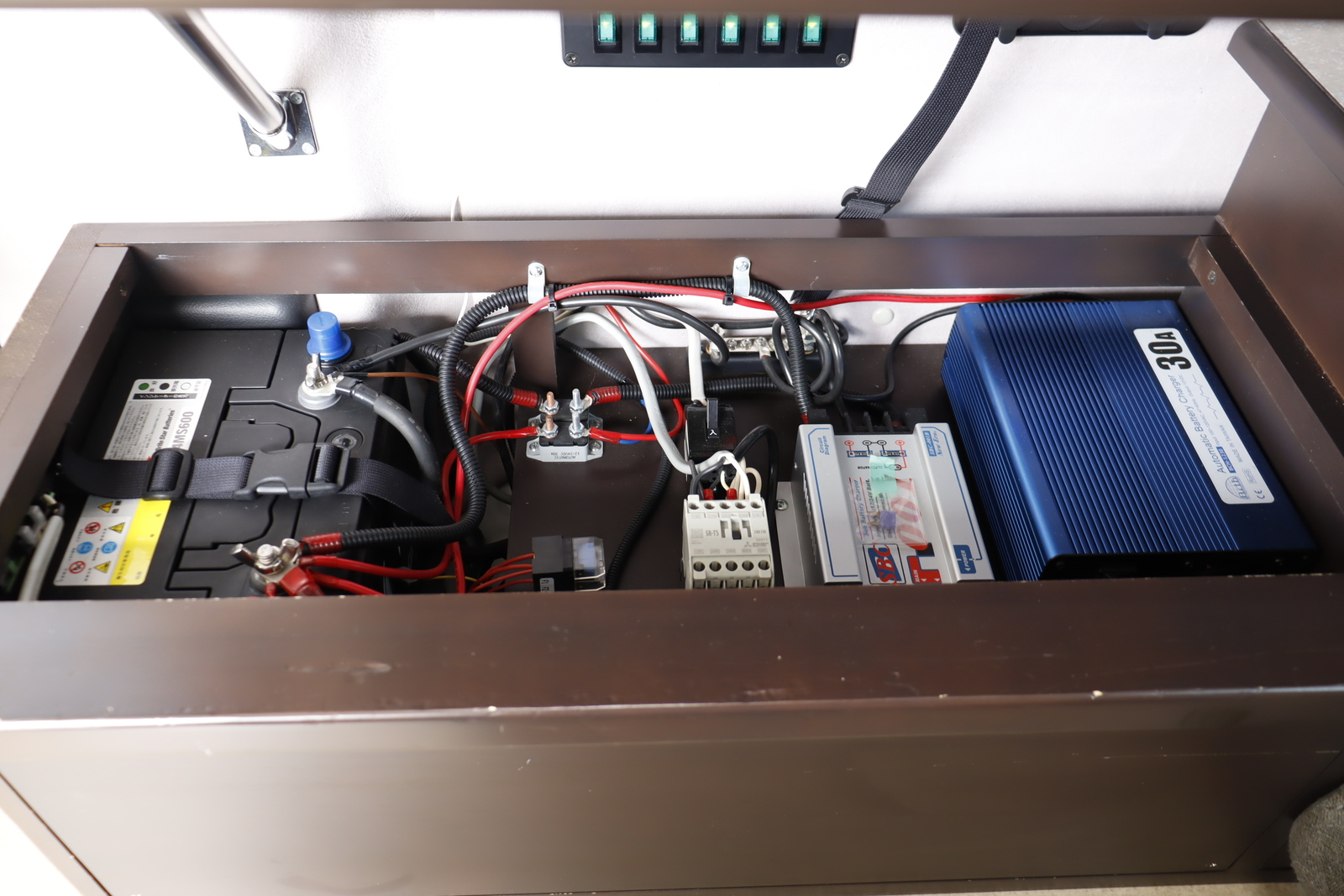 キャンピングカー バンコン ﾀｳﾝｴｰｽ ﾀｺｽ ﾊﾅ