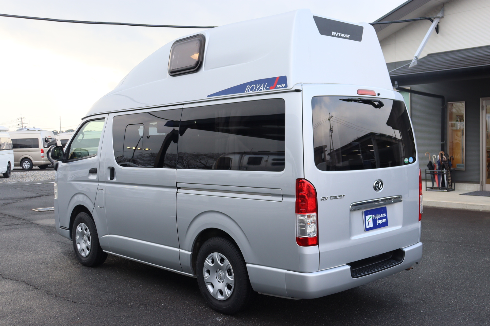 キャンピングカー バンコン ﾊｲｴｰｽ RVﾄﾗｽﾄ ﾛｲﾔﾙJ