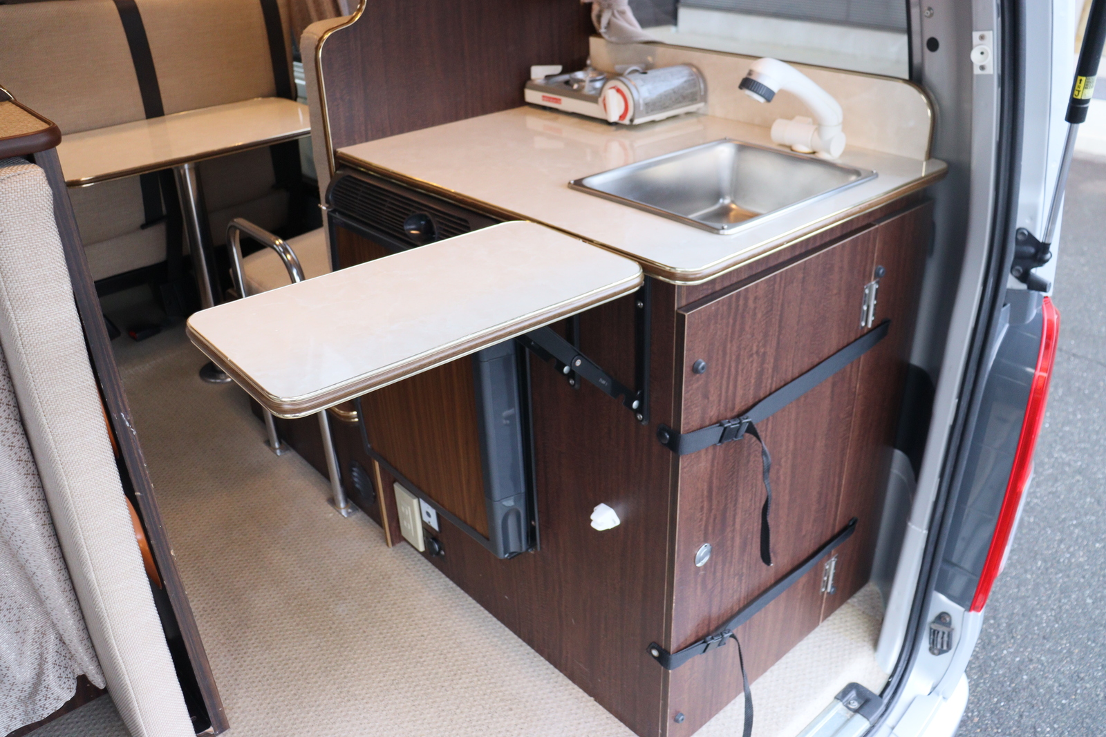 キャンピングカー バンコン ﾊｲｴｰｽ RVﾄﾗｽﾄ ﾛｲﾔﾙJ