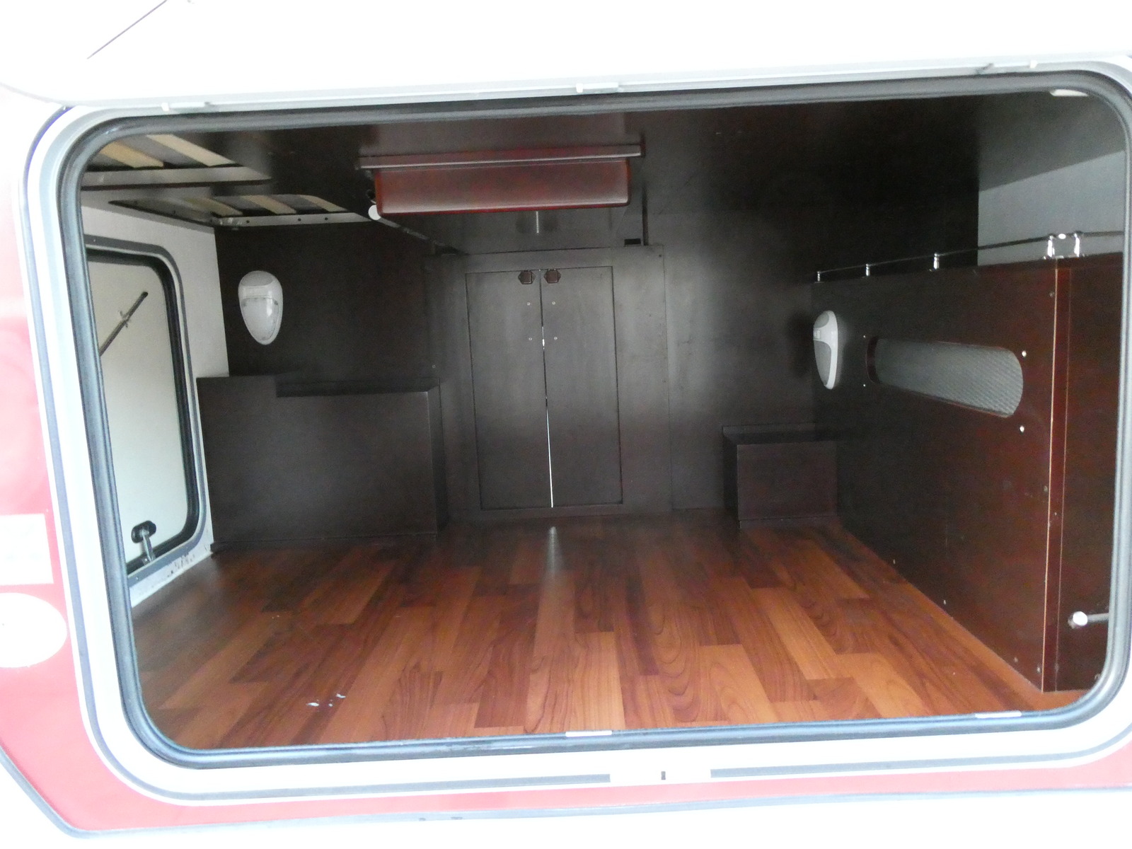 キャンピングカー バスコン ｺｰｽﾀｰ ﾅｯﾂRV ﾎﾞｰﾀﾞｰﾊﾞﾝｸｽ