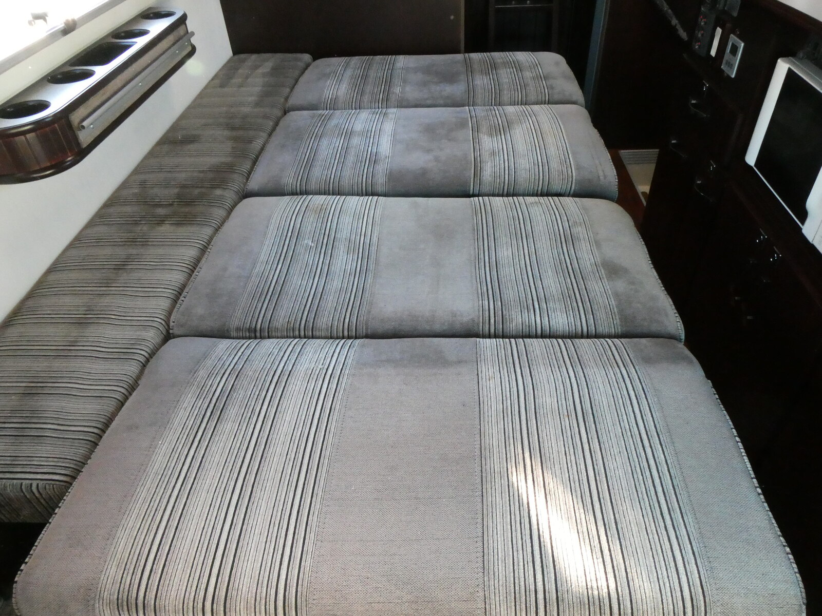 キャンピングカー バスコン ｺｰｽﾀｰ ﾅｯﾂRV ﾎﾞｰﾀﾞｰﾊﾞﾝｸｽ