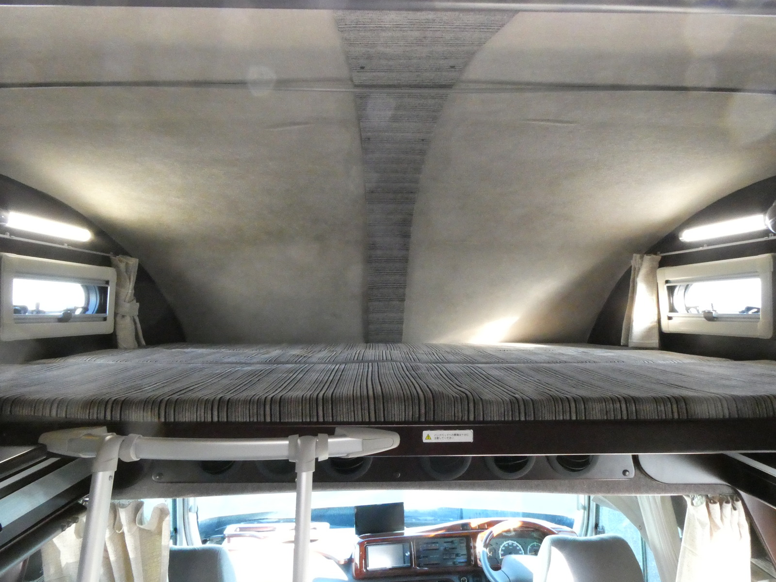 キャンピングカー バスコン ｺｰｽﾀｰ ﾅｯﾂRV ﾎﾞｰﾀﾞｰﾊﾞﾝｸｽ