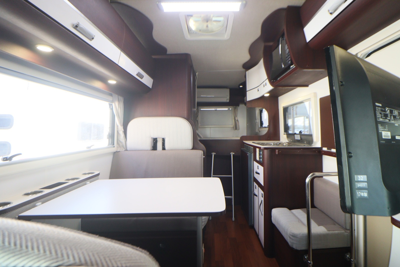 キャンピングカー キャブコン ｶﾑﾛｰﾄﾞ ﾅｯﾂRV ｸﾚｱ5.3Xｴﾎﾞﾘｭｰｼｮﾝ