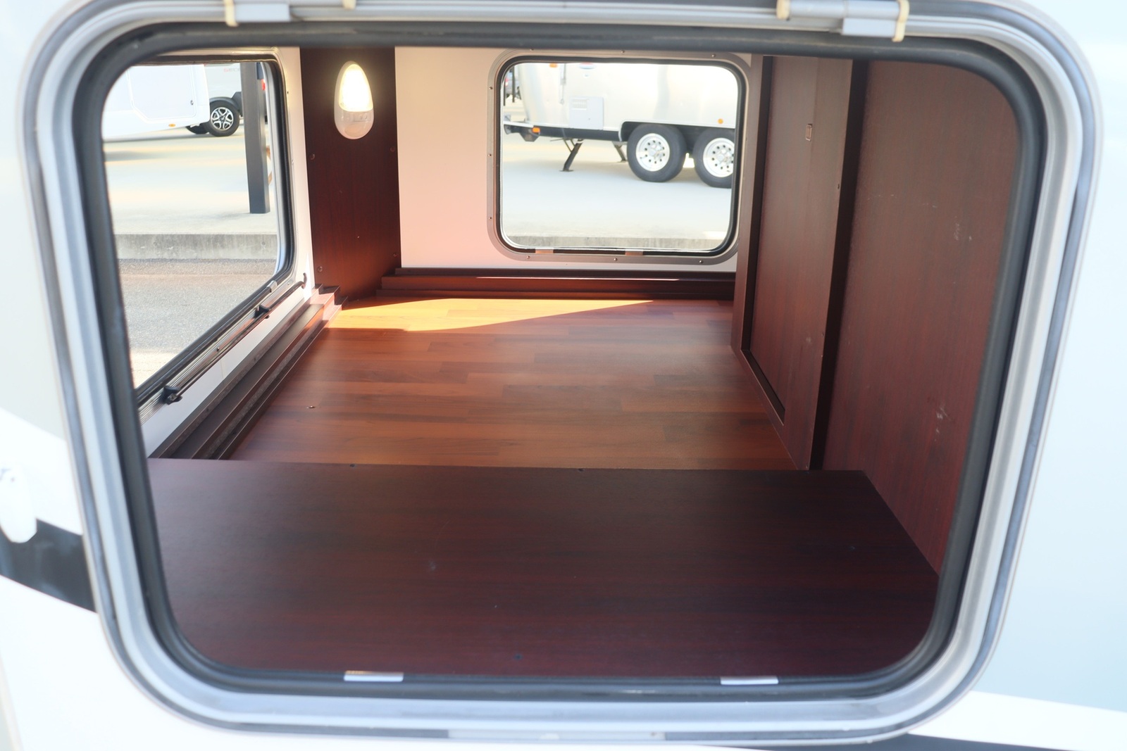 キャンピングカー キャブコン ｶﾑﾛｰﾄﾞ ﾅｯﾂRV ｸﾚｱ5.3Xｴﾎﾞﾘｭｰｼｮﾝ