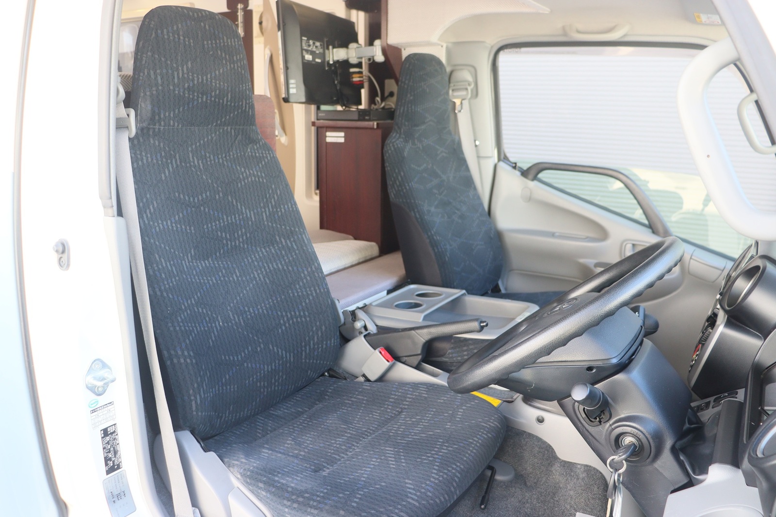 キャンピングカー キャブコン ｶﾑﾛｰﾄﾞ ﾅｯﾂRV ｸﾚｱ5.3Xｴﾎﾞﾘｭｰｼｮﾝ