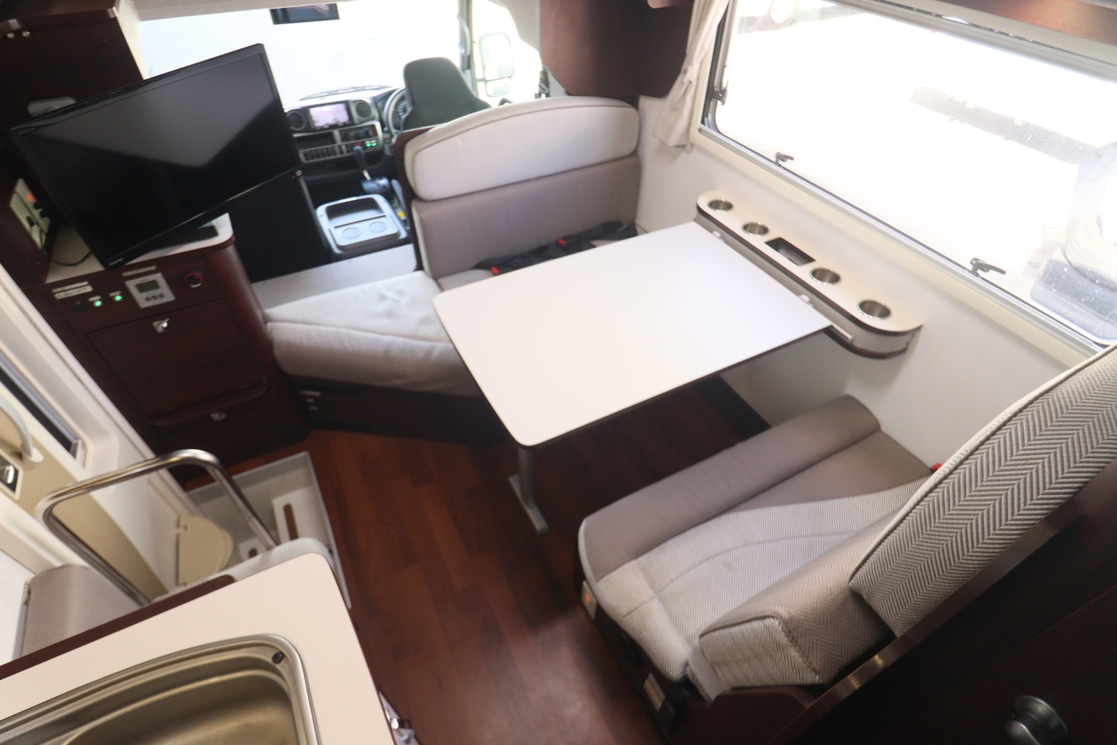 キャンピングカー キャブコン ｶﾑﾛｰﾄﾞ ﾅｯﾂRV ｸﾚｱ5.3Xｴﾎﾞﾘｭｰｼｮﾝ