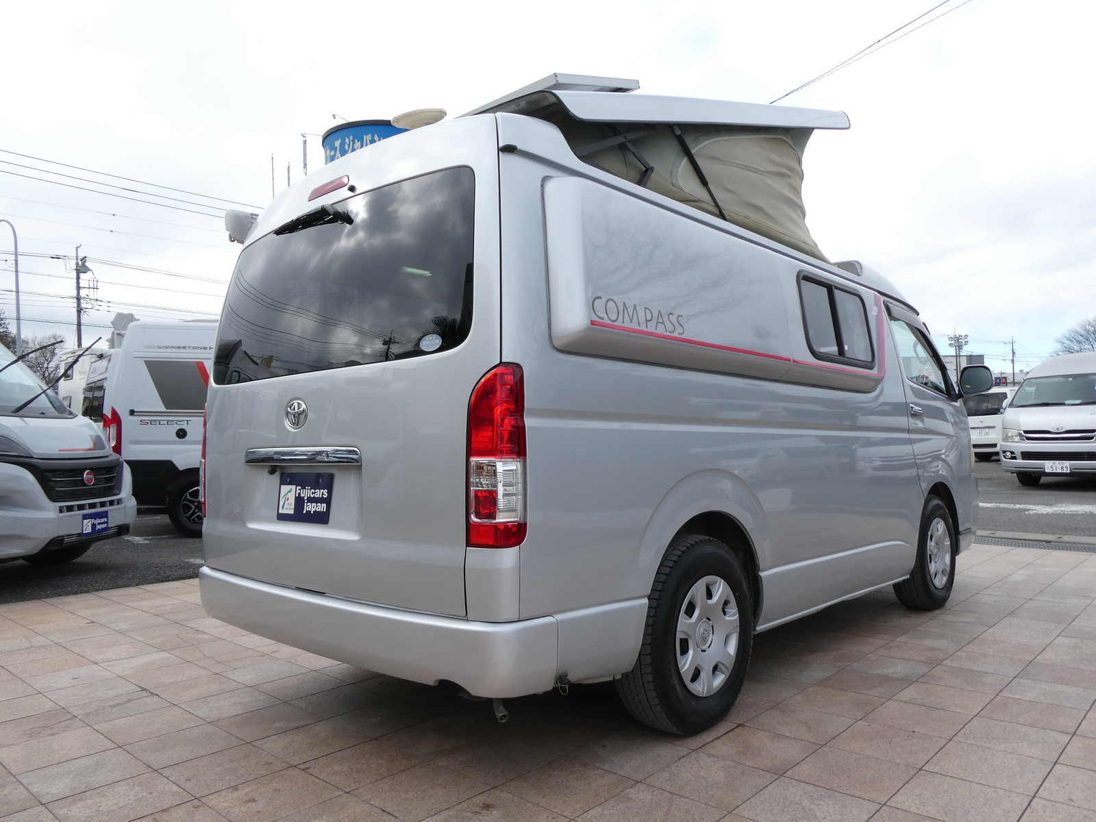 キャンピングカー バンコン ﾎﾜｲﾄﾊｳｽ　ｺﾝﾊﾟｽ　ﾎﾟｯﾌﾟｱｯﾌﾟ　FF　ﾘﾁｳﾑBT