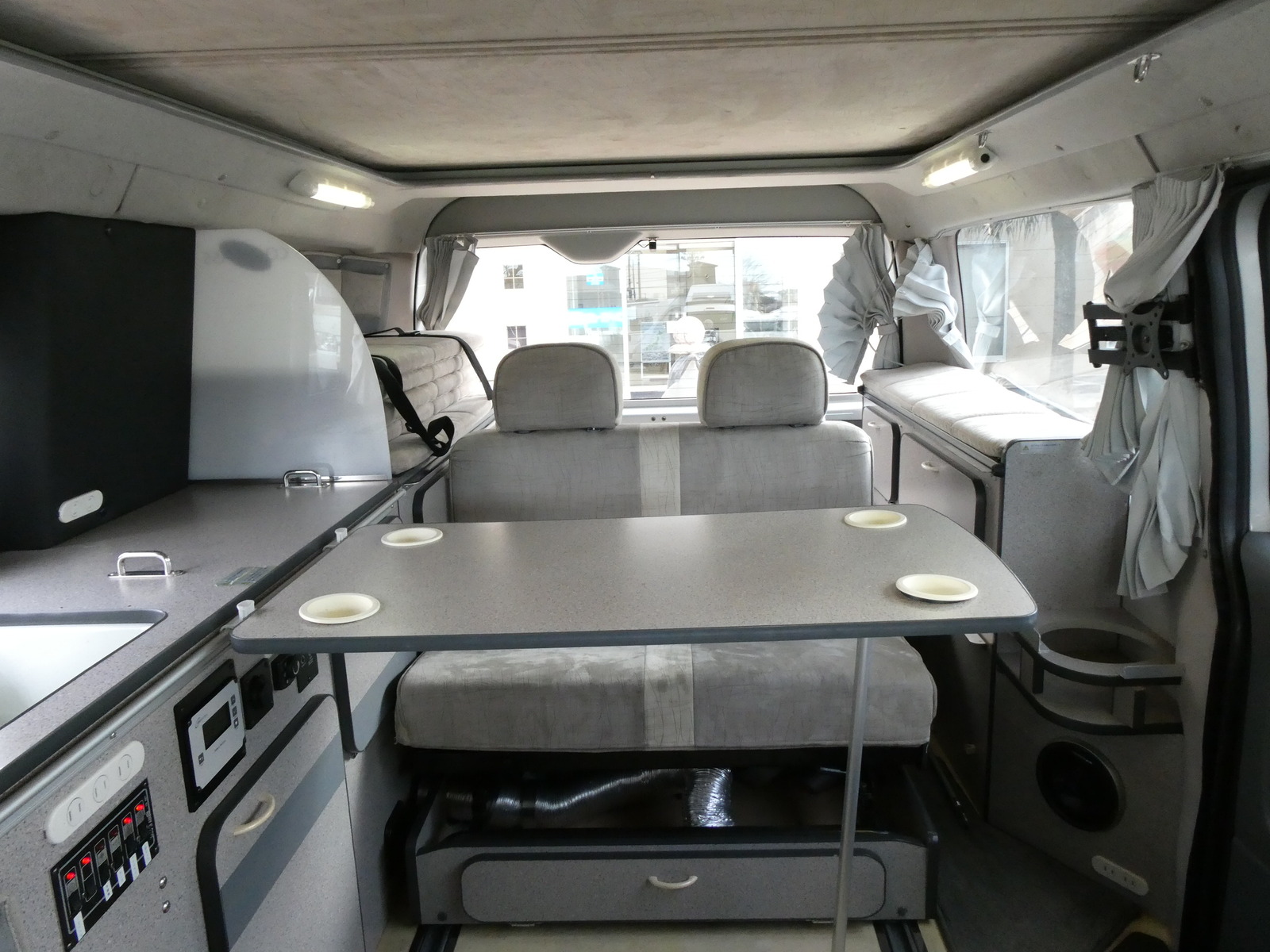 キャンピングカー バンコン ﾎﾜｲﾄﾊｳｽ　ｺﾝﾊﾟｽ　ﾎﾟｯﾌﾟｱｯﾌﾟ　FF　ﾘﾁｳﾑBT