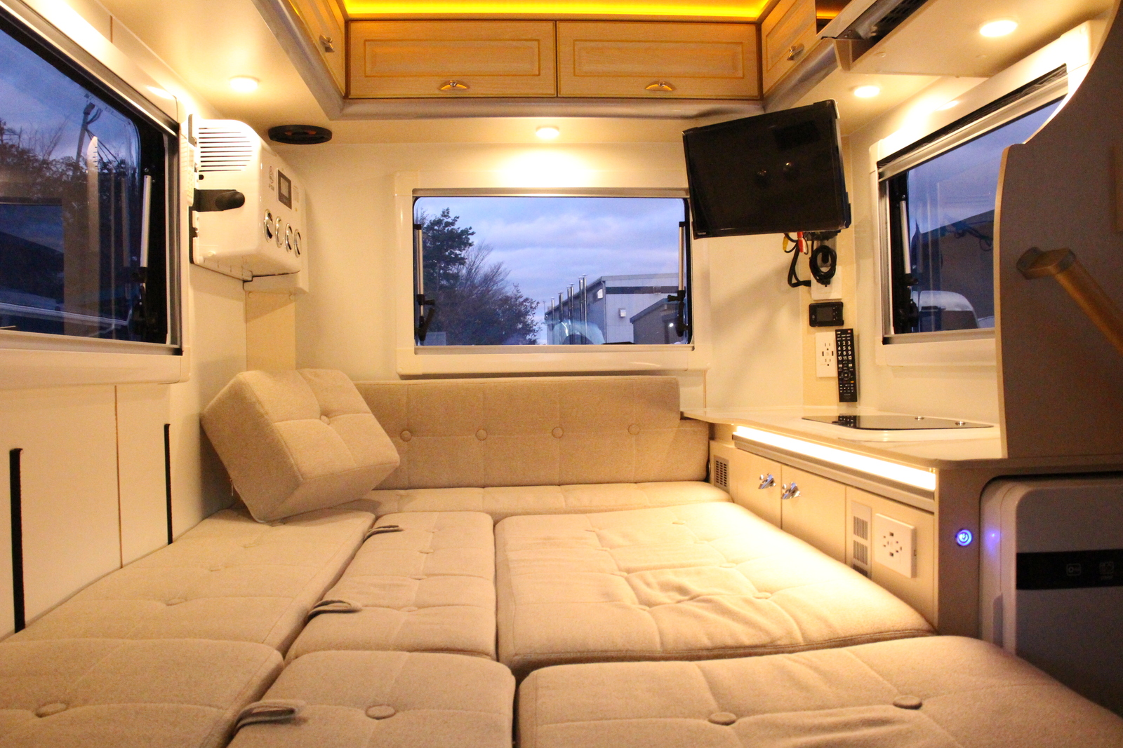 キャンピングカー 軽キャンパー ﾊｲｾﾞｯﾄ JPｽﾀｰ ﾊｯﾋﾟｰ1+ 4WD