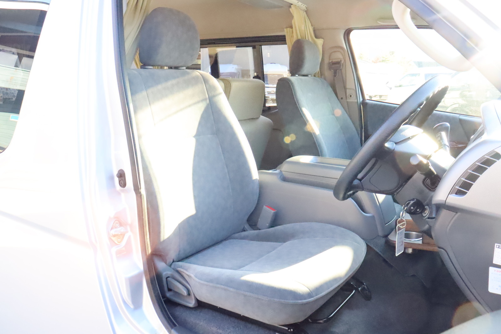 キャンピングカー バンコン ﾊｲｴｰｽ ｱﾈｯｸｽ ｽﾄﾘｰﾄ