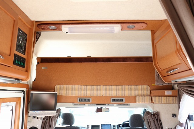 キャンピングカー キャブコン ﾊｲｴｰｽ ﾌｧｰｽﾄｶｽﾀﾑ CG550ﾎﾞﾚﾛV 4WD